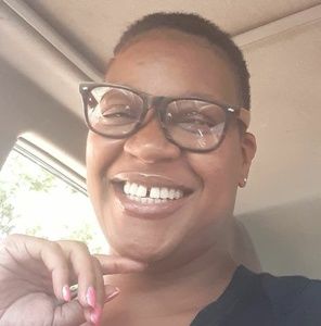 Meet your Posher, Mspink